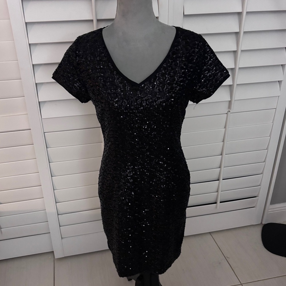 NWT C. Luce Shimmering Black Sequin Sheath Dress | Event & Holiday Wear Medium